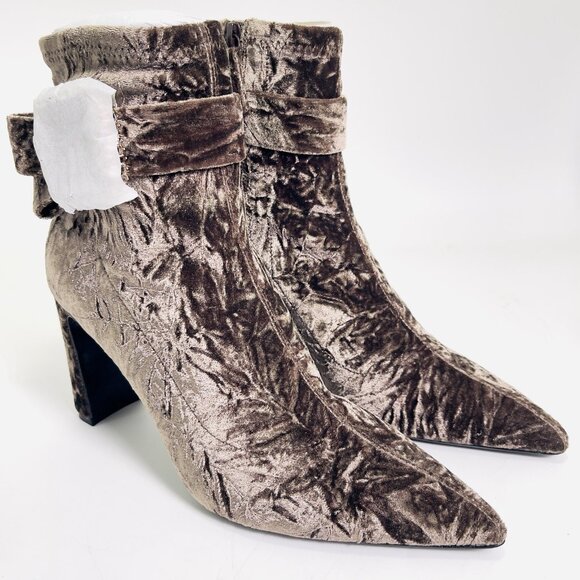 Badgley Mischka Adrian Brown Velvet Block Heel Booties Size 7.5 - Picture 1 of 8